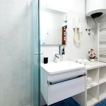 Apartment F&r Ii