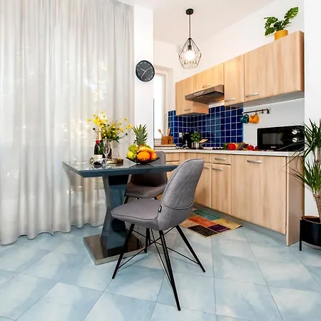 F&r Ii * ロヴィニ